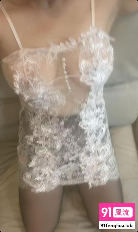 黑丝骚姐姐